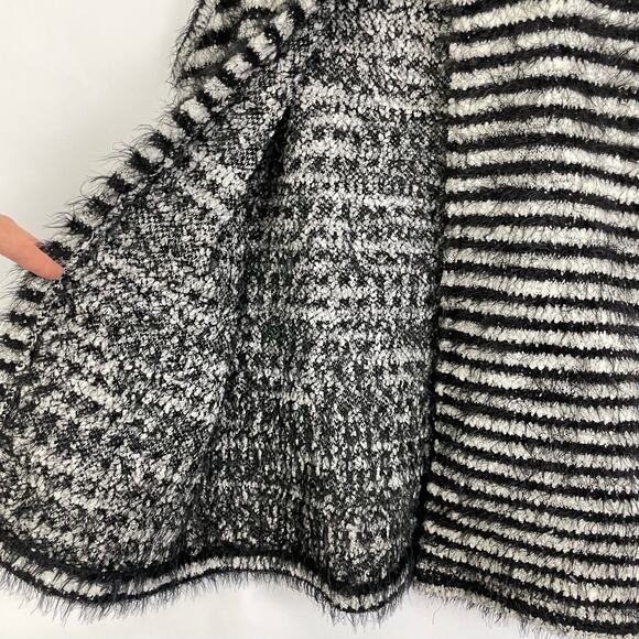 Spense | Black & White Stripe Fuzzy Eyelash Knit Sleeveless Cardigan SweaterVest - Picture 4 of 7